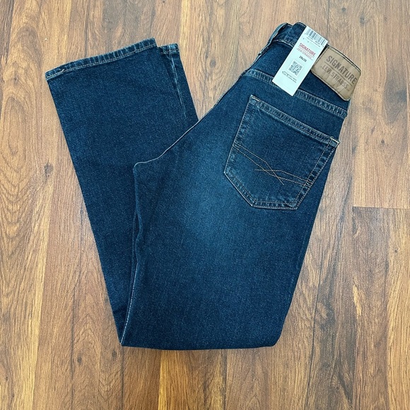 Signature by Levi Strauss Men's Blue Straight Jeans - Picture 3 of 11